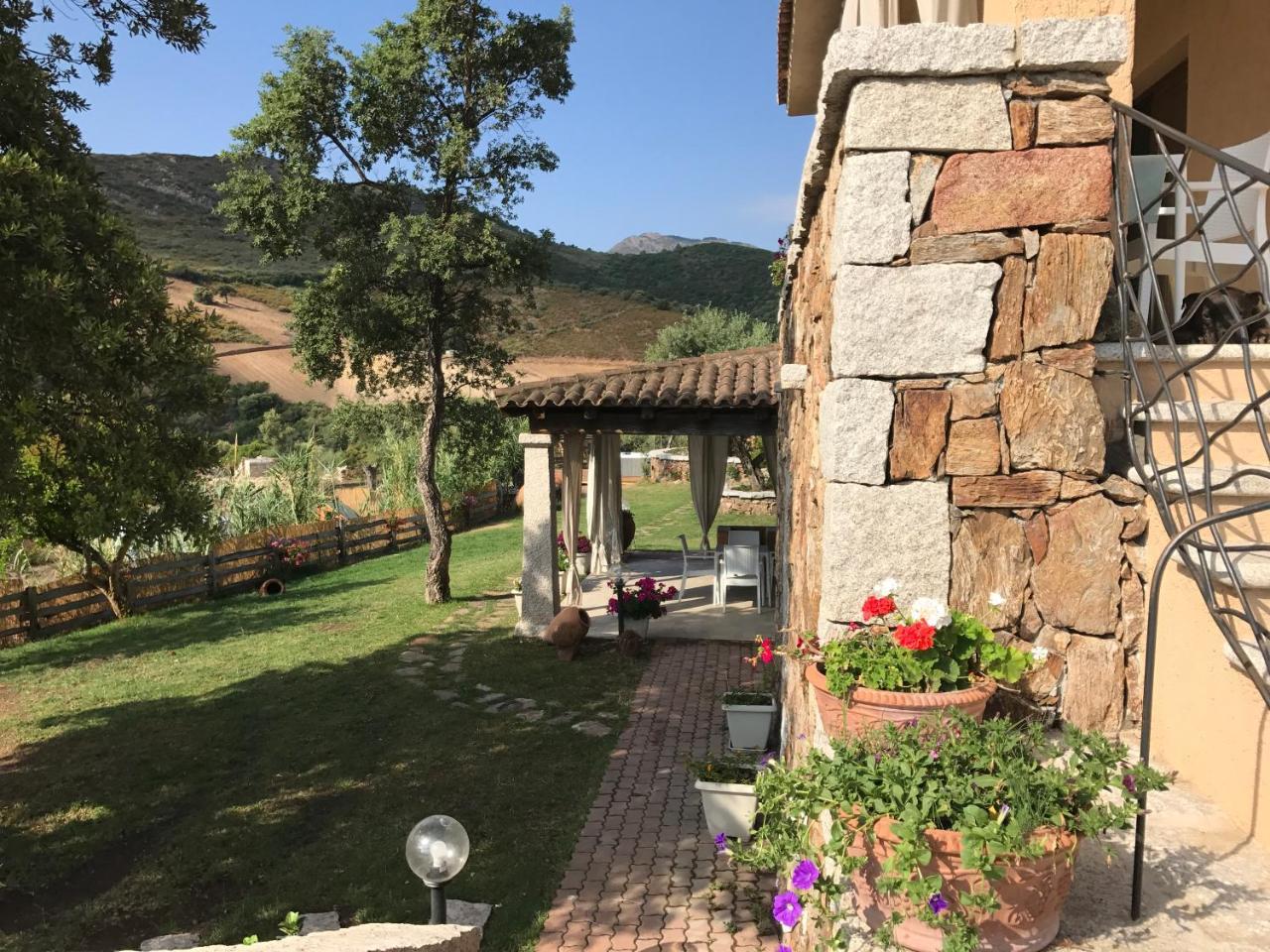 Il Giardino Di Daniela Apartments 산테오도로 외부 사진